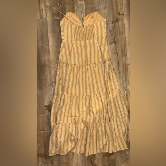 Elegant Tan Striped Maxi Dress - Picture 12 of 12